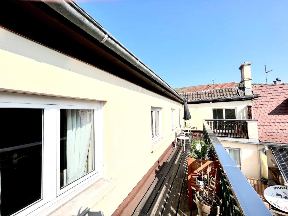 Sous Les Toits Avec Garage Et Terrasse A Ribeauville Luaran gambar