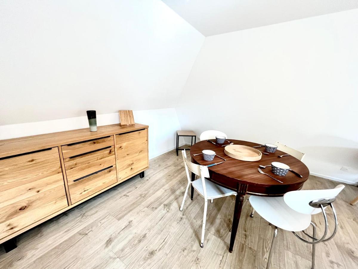 Sous Les Toits Avec Garage Et Terrasse A Ribeauville Luaran gambar