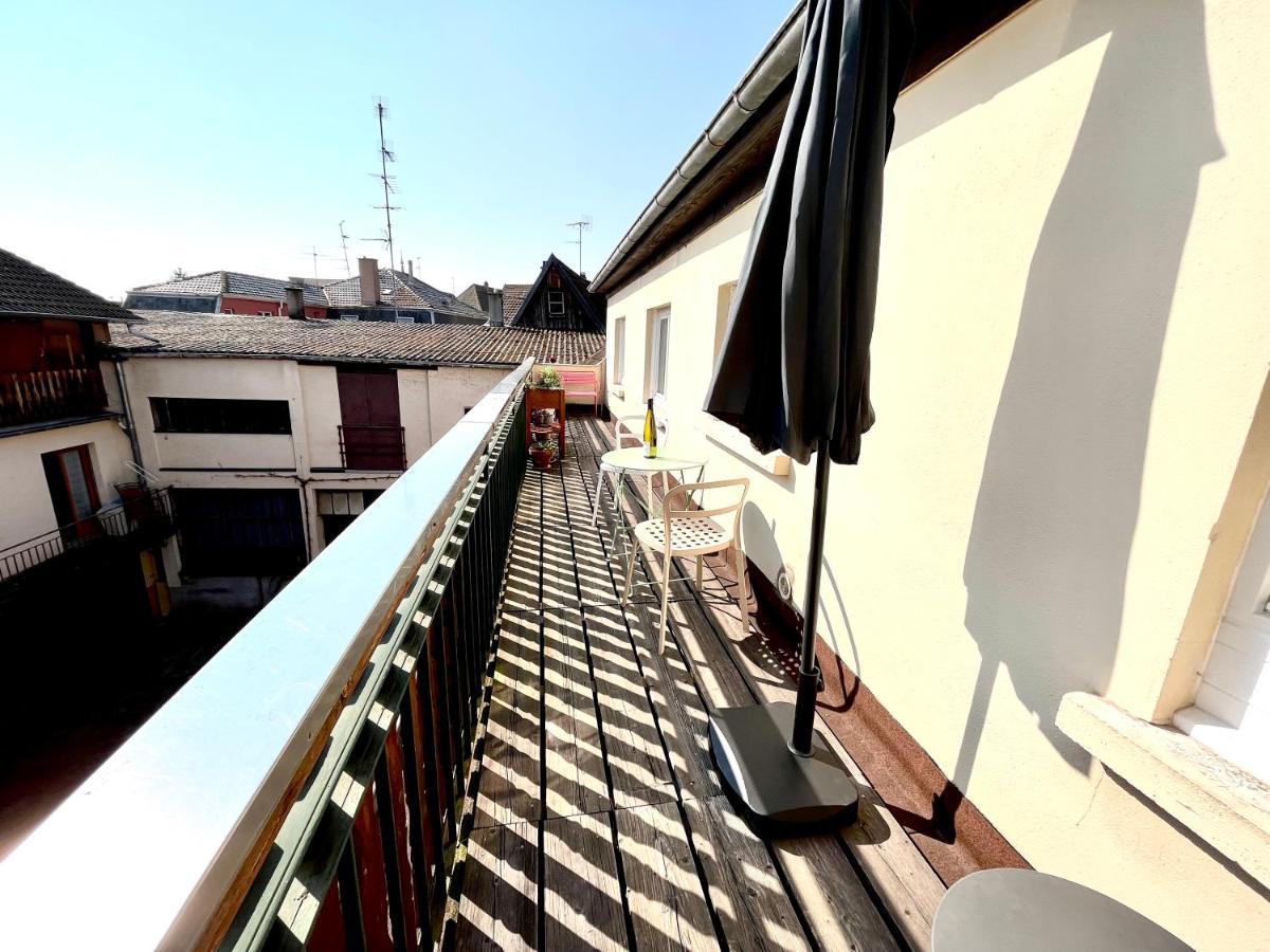 Sous Les Toits Avec Garage Et Terrasse A Ribeauville Luaran gambar